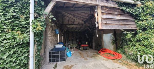 Maison traditionnelle 10 pièces de 292 m² à Cozes (17120)