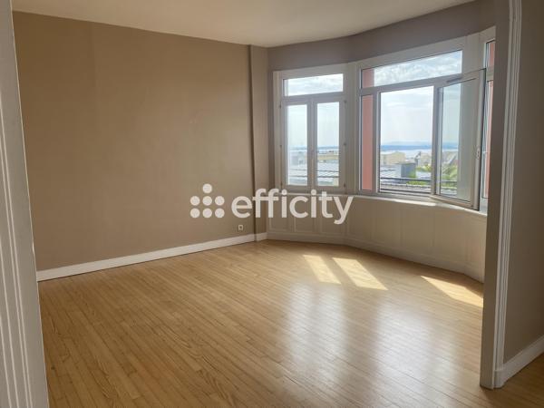 Appartement
         4 pièces
        - 120 m² 230 000 € *