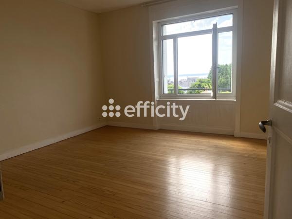 Appartement
         4 pièces
        - 120 m² 230 000 € *
