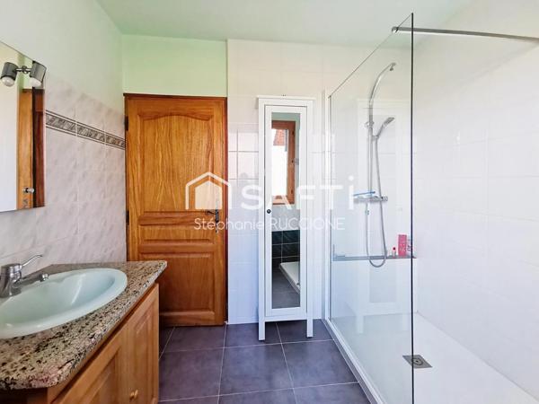 Maison d'architecte 212m², T5, 5129m²env