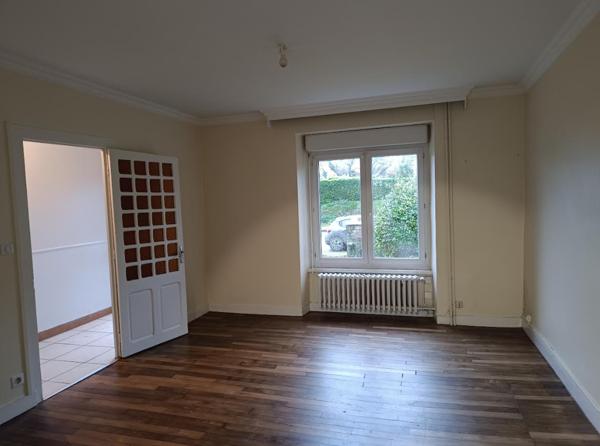 29520 Laz maison 5 chambres sous sol complet électricité récente  double vitrage tout à l'égout