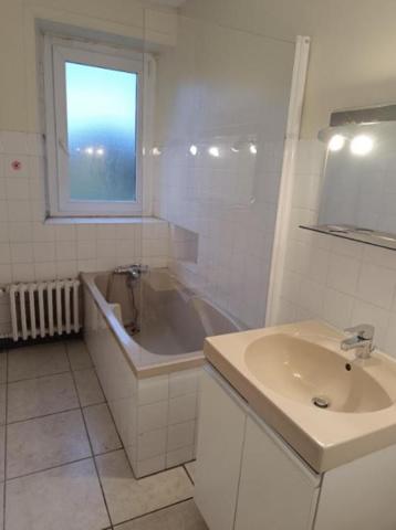 29520 Laz maison 5 chambres sous sol complet électricité récente  double vitrage tout à l'égout