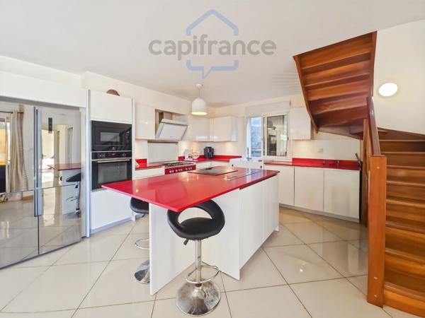 EXCLUSIVITÉ – Villa récente T4 avec piscine – Bas de la Bretagne, secteur recherché