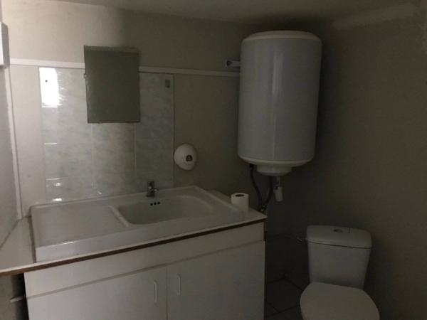 Local et deux appartements dans Bressuire