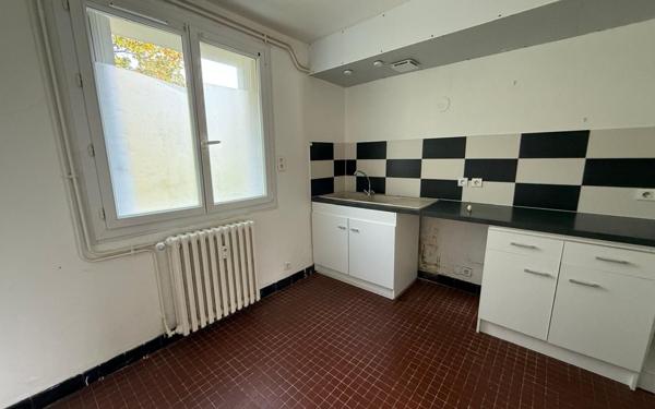 Appartement à louer    4 pièces • 69 m2 Laragne-Montéglin