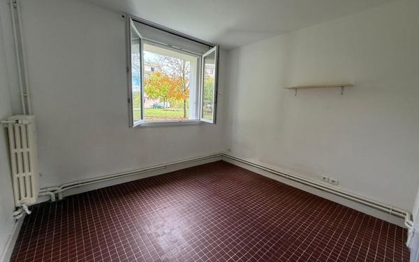 Appartement à louer    4 pièces • 69 m2 Laragne-Montéglin