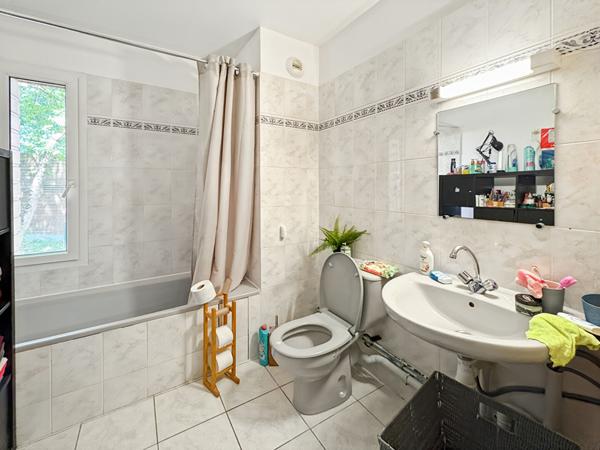 Appartement Lardy avec balcon et parking