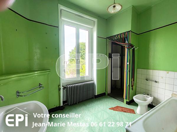Thouars Maison ancienne Ajouter à ma sélection Référence : 6383