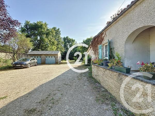 Maison à vendre  6 pièces - 160 m 2   REPARSAC  - 16