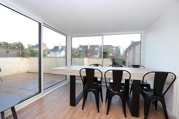 Saint-Nazaire, tout proche du Jardin des plantes, maison familiale de 138 m² au sol + local commercial