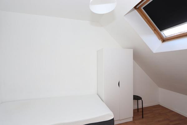 Saint-Nazaire, tout proche du Jardin des plantes, maison familiale de 138 m² au sol + local commercial