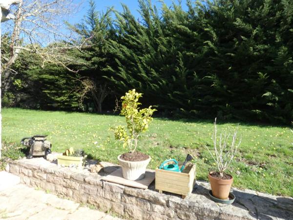 BELLE OPPORTUNITE FONCIERE ! Terrain constructible de près de 3 000m2