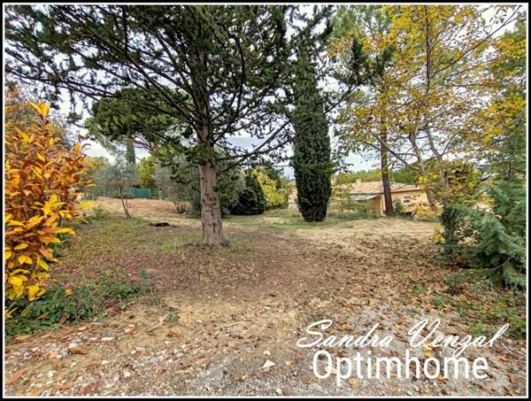 À VENDRE – TERRAIN 1 013 m² – PIERREVERT (04860) – SECTEUR RÉSIDENTIEL RECHERCHÉ