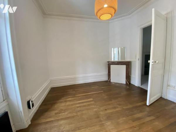 NANTES BASTILLE Studio en Rdc dans petit immeuble ancien