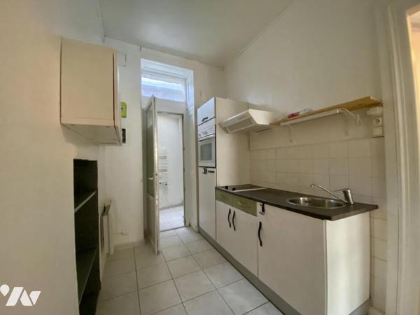 NANTES BASTILLE Studio en Rdc dans petit immeuble ancien
