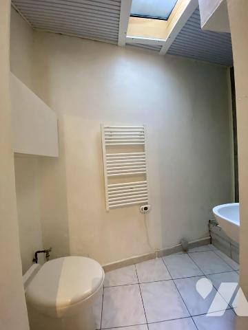 NANTES BASTILLE Studio en Rdc dans petit immeuble ancien