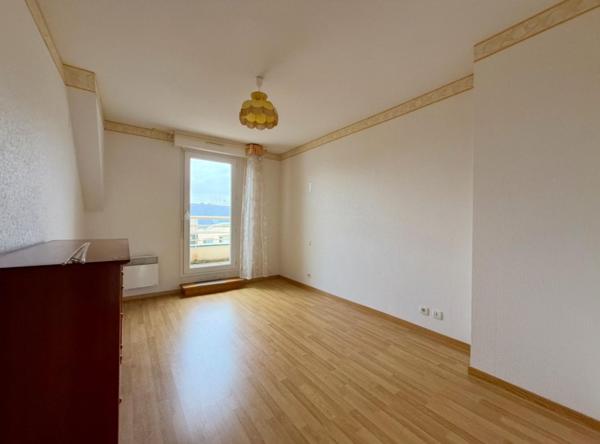Appartement à PLOERMEL, 56800 - 3 pièces 80m²