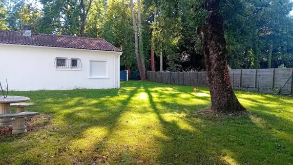 Petite maison sur grand terrain constructible à Saint Palais sur Mer