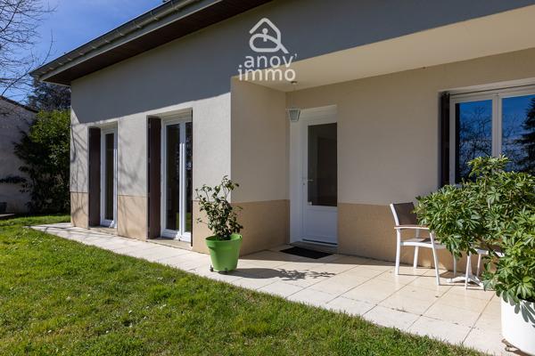 Maison
                                                                                                                                                                                                                                                                                                                        7 pièce(s)                                                                                                                                                                                                          5 chambre(s)                                                                                                                                                                                                          166  m²