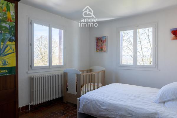 Maison
                                                                                                                                                                                                                                                                                                                        7 pièce(s)                                                                                                                                                                                                          5 chambre(s)                                                                                                                                                                                                          166  m²