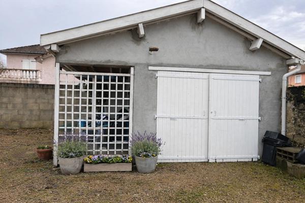 Maison de charme avec jardin arboré et sous-sol complet – Pont-de-Chéruy