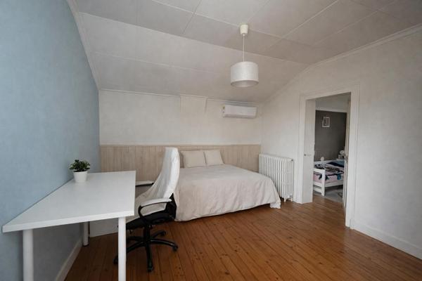 Maison de charme avec jardin arboré et sous-sol complet – Pont-de-Chéruy