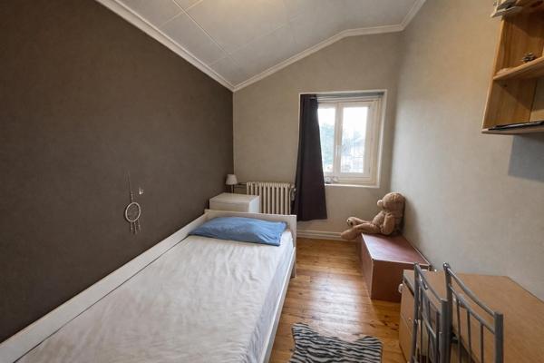 Maison de charme avec jardin arboré et sous-sol complet – Pont-de-Chéruy