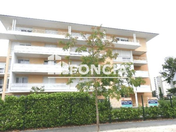 Location Appartement 3 pièces 53.2 m² - RUE DE L ABBAYE DE CITEAUX Pau 64000