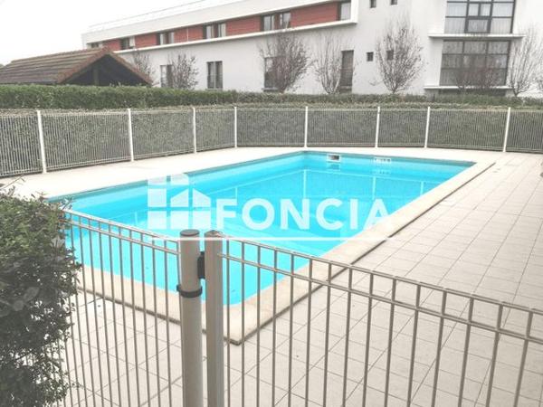 Location Appartement 3 pièces 53.2 m² - RUE DE L ABBAYE DE CITEAUX Pau 64000