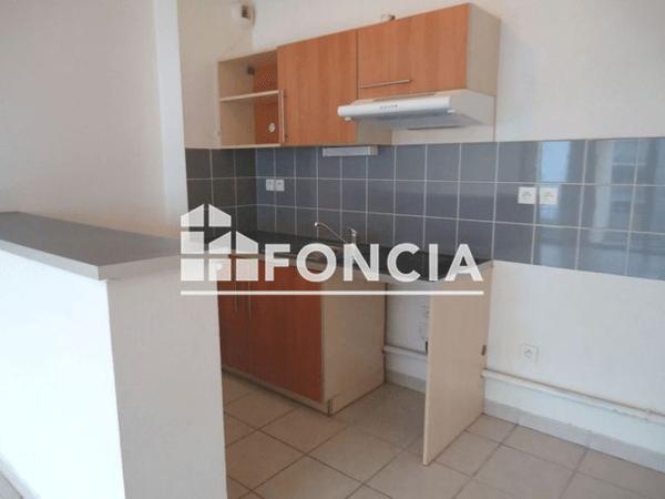 Location Appartement 3 pièces 53.2 m² - RUE DE L ABBAYE DE CITEAUX Pau 64000