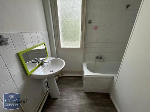 Appartement à louer 3 pièces 55m² Saint-Quentin (02100)