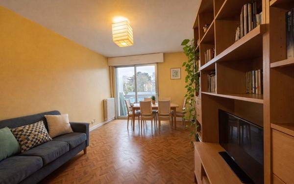 Appartement à vendre    2 pièces • 48 m2 Créteil