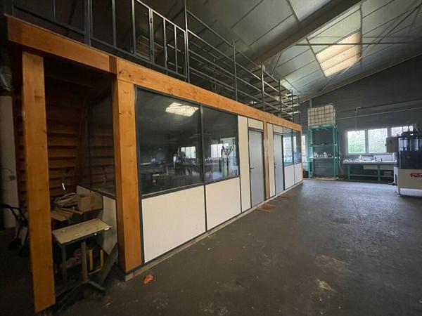 A VENDRE OPPORTUNITE LOCAL D’ACTIVITE ENTRE POITIERS ET NIORT 1500m2