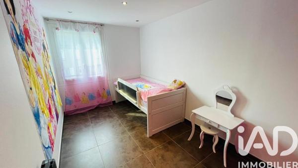 Maison à vendre 6 pièces 130 m² Saint-Brice-sous-Forêt