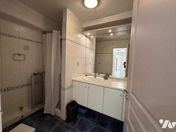 A VENDRE VANNES 56 Préfecture, appartement lumineux, 3 chambres, loggia, garage