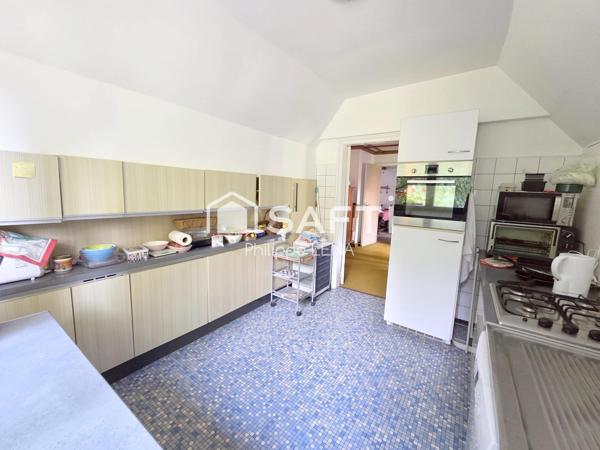 Grande Maison à rénover, terrain de 16,5 ares.