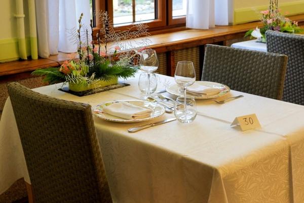 Dpt Allier (03), à vendre ESTIVAREILLES Hôtel - Restaurant -Bar ( licence 4 ) 10 minutes de Montluçon