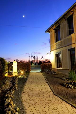 Dpt Allier (03), à vendre ESTIVAREILLES Hôtel - Restaurant -Bar ( licence 4 ) 10 minutes de Montluçon