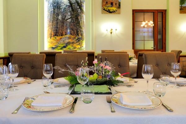 Dpt Allier (03), à vendre ESTIVAREILLES Hôtel - Restaurant -Bar ( licence 4 ) 10 minutes de Montluçon