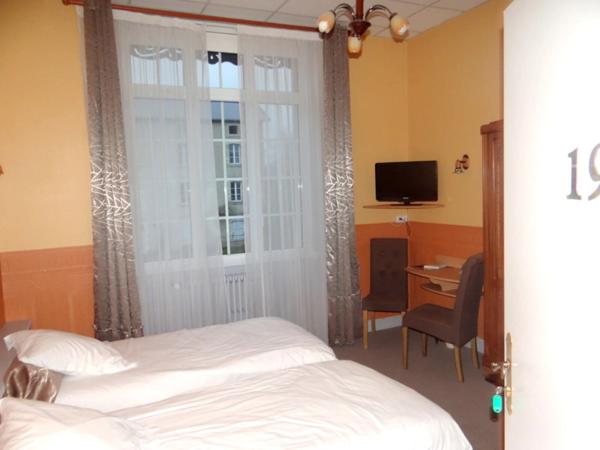 Dpt Allier (03), à vendre ESTIVAREILLES Hôtel - Restaurant -Bar ( licence 4 ) 10 minutes de Montluçon