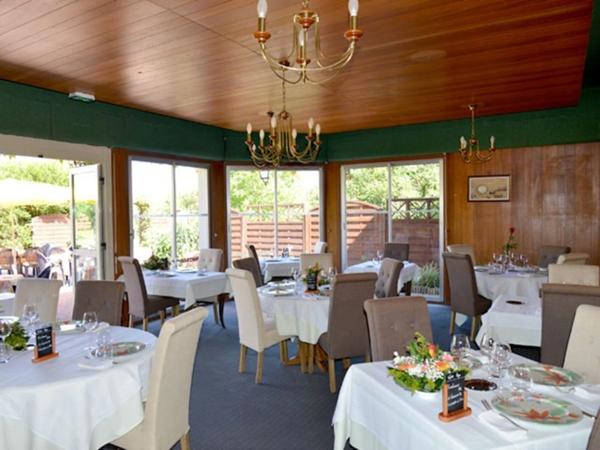 Dpt Allier (03), à vendre ESTIVAREILLES Hôtel - Restaurant -Bar ( licence 4 ) 10 minutes de Montluçon