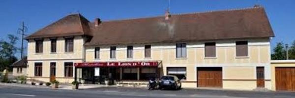 Dpt Allier (03), à vendre ESTIVAREILLES Hôtel - Restaurant -Bar ( licence 4 ) 10 minutes de Montluçon
