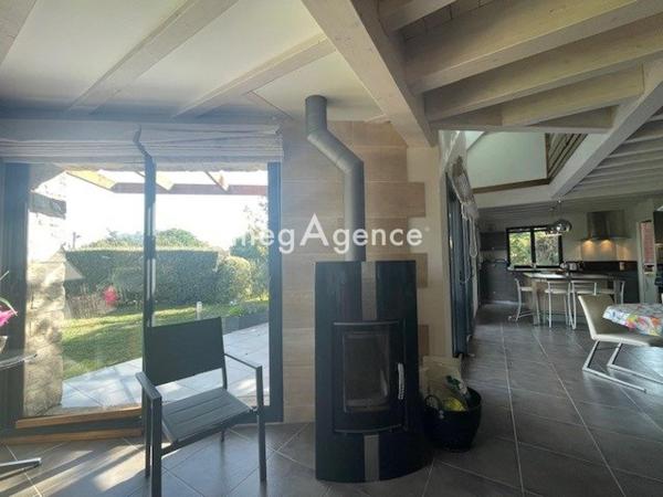 Maison à LARMOR-BADEN, 56870 - 6 pièces 129m²