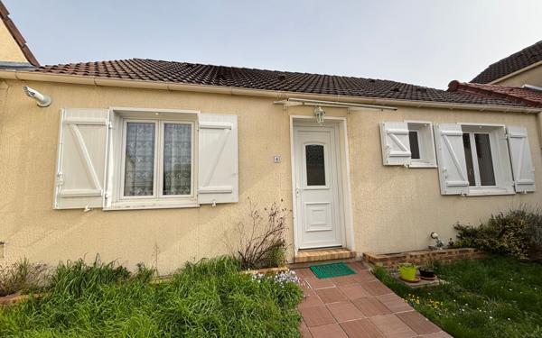 Maison à louer    3 pièces •  Vert-Saint-Denis