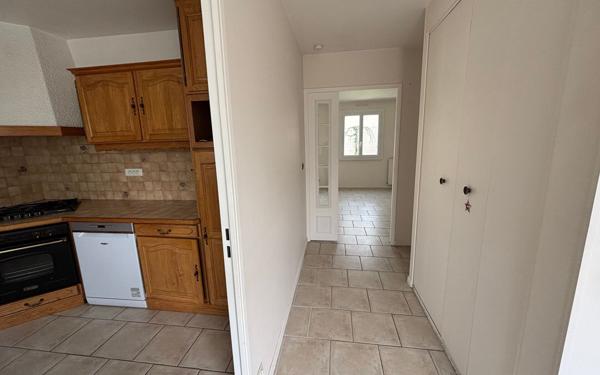 Maison à louer    3 pièces •  Vert-Saint-Denis