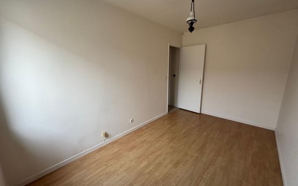 Maison à louer    3 pièces •  Vert-Saint-Denis