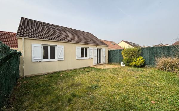 Maison à louer    3 pièces •  Vert-Saint-Denis