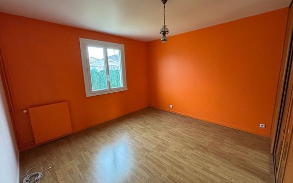 Maison à louer    3 pièces •  Vert-Saint-Denis