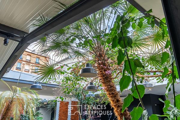 Maison-loft aux volumes exceptionnels, avec verrière et végétation intérieure