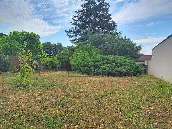 Maison
         5 pièces
        - 77 m² Exclusivité 215 000 € *